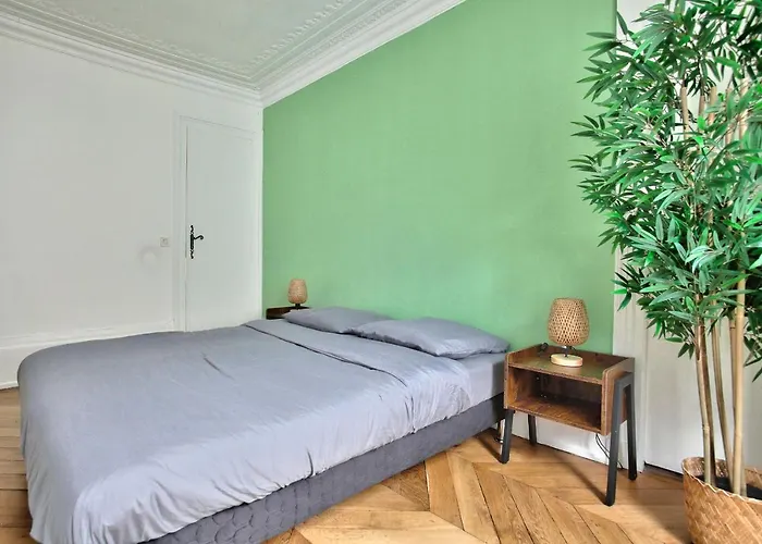 Quartier Saint Germain 1 *